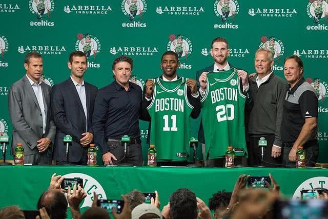 美加墨世界杯 这些面孔值得关注（聚焦美加墨世界杯：不可错过的面孔）